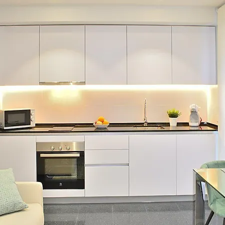 Πανσιόν Rambla 24 By Holihome 3*