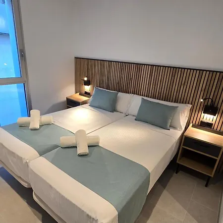 Rambla 24 By Holihome Pensión 3*